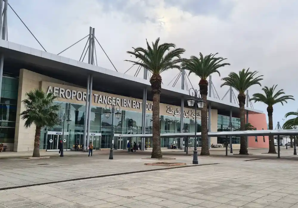Flughafen Marokko Tanger – Aéroport Tanger Ibn Battuta, internationaler Flughafen in Nordmarokko am Mittelmeer