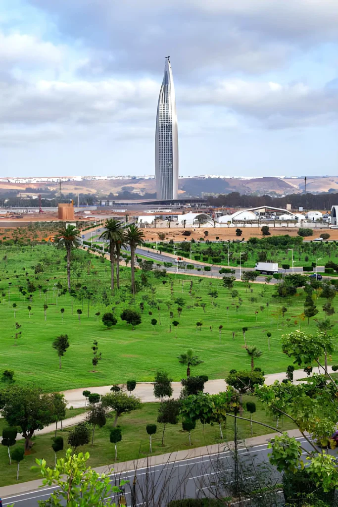 Mohammed-VI-Turm in Rabat – modernes Wahrzeichen der Hauptstadt von Marokko
